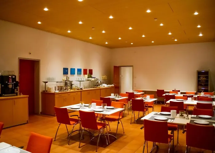 Hotel Casa Emmaus 3*